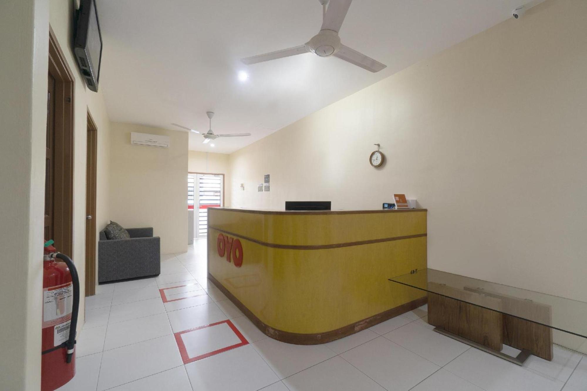 Oyo 91089 Motel Fasa 2B Seri Manjung Exterior foto
